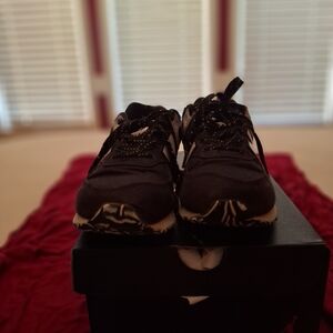 New Balance Black and White Kids Sneakers